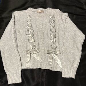 Elegant Gray Sweater with Ribbon Details